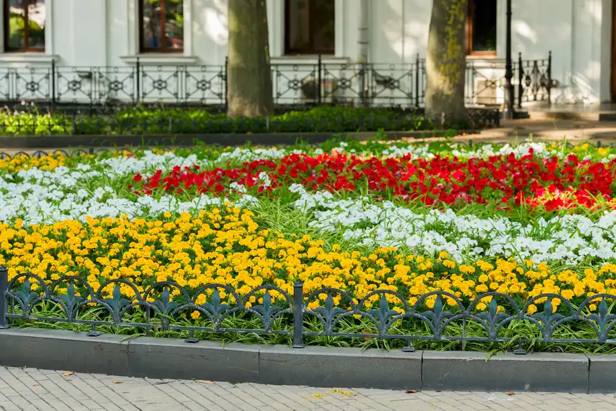 How Garden Edging Supports Weed Management Hyde Park, UT How Garden Edging Supports Weed Management Hyde Park, UT