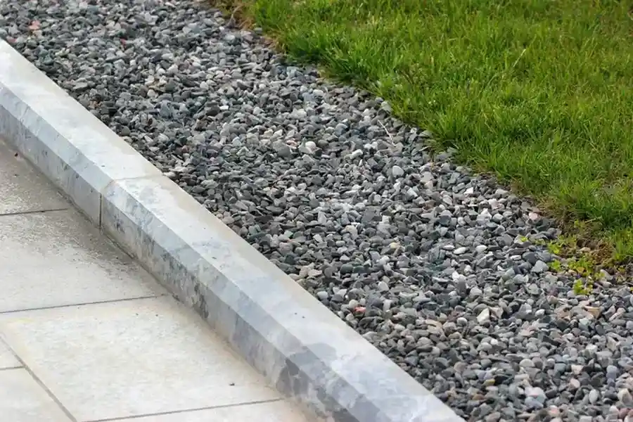 How Lawn Edging Reduces Grass Overgrowth Problems in Hyde Park, UT How Lawn Edging Reduces Grass Overgrowth Problems in Hyde Park, UT